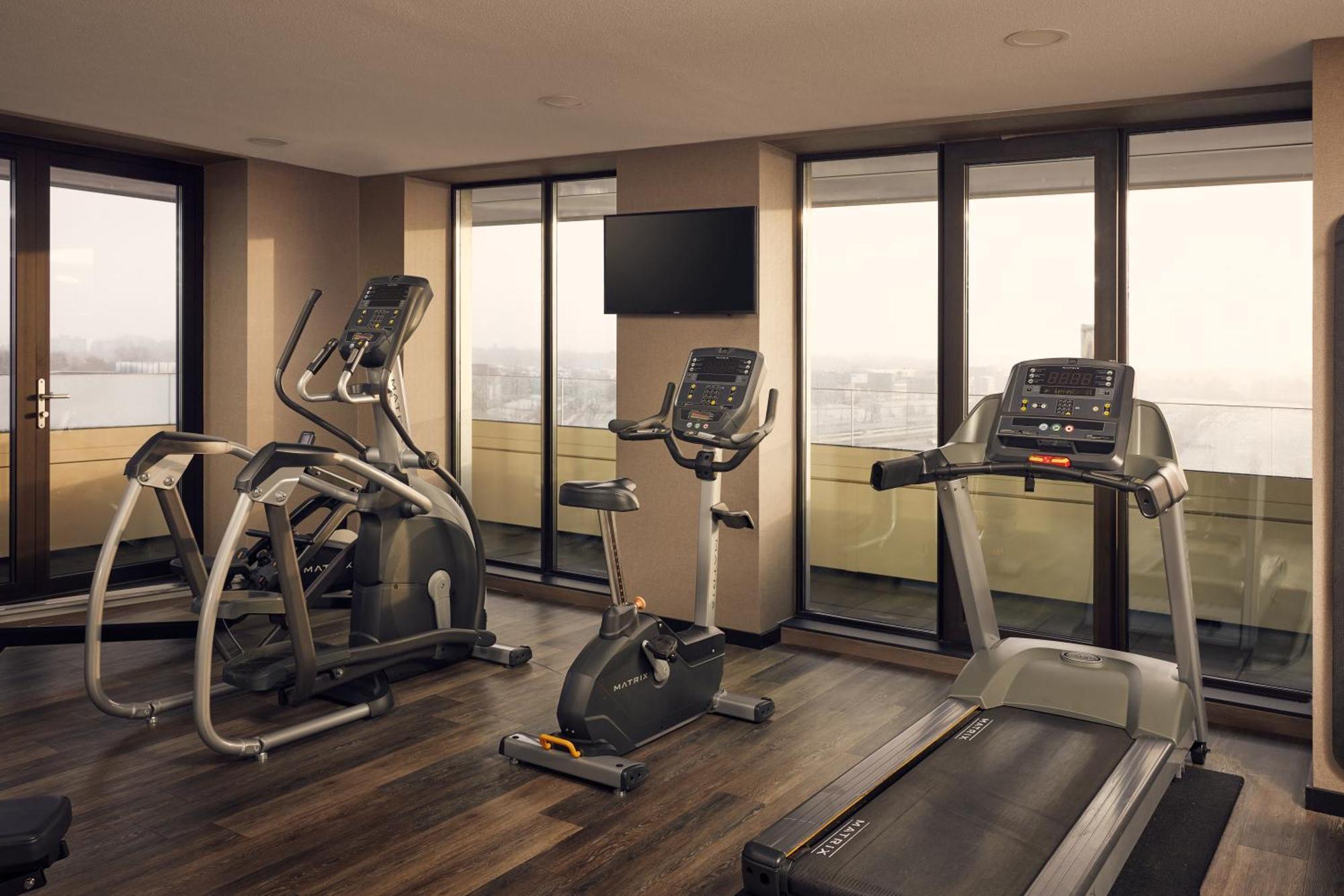 Van Der Valk Hotel Groningen-Hoogkerk Eelderwolde エクステリア 写真