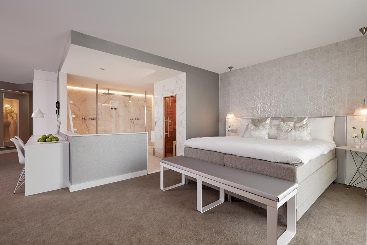 Van Der Valk Hotel Groningen-Hoogkerk Eelderwolde エクステリア 写真