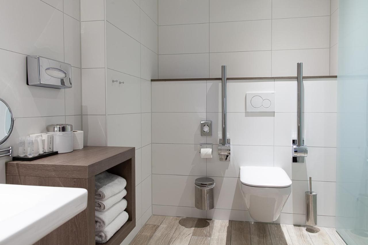 Van Der Valk Hotel Groningen-Hoogkerk Eelderwolde エクステリア 写真